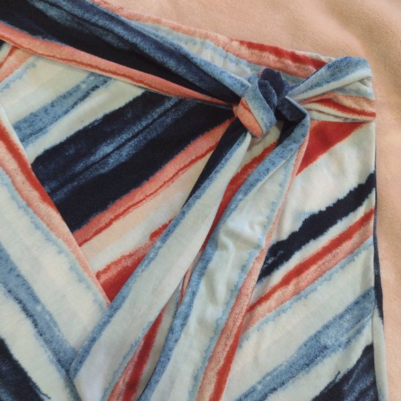 Skirt - Picture 3 of 4